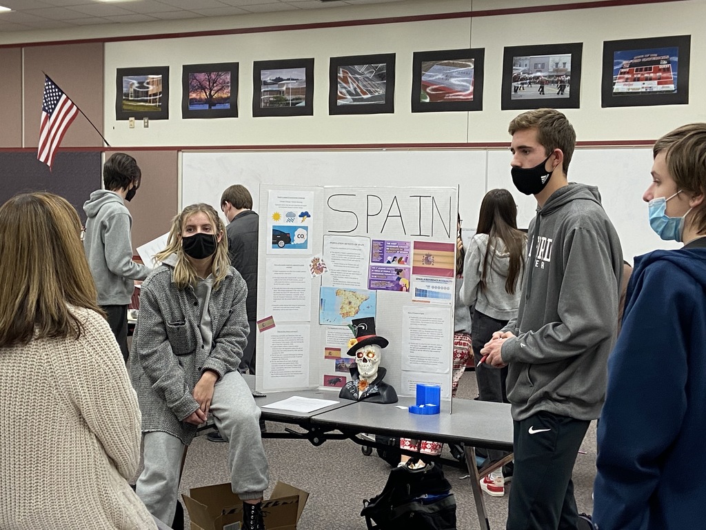 Student talking about Spain
