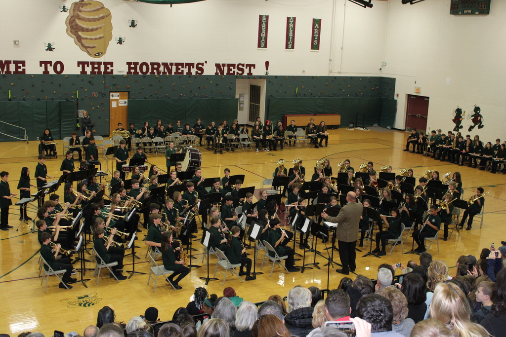 sixth grade band in concert
